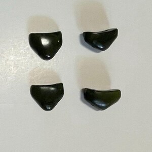 Tagua Beads/Green /Triangles