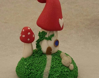 Gnome Home with Vines - Mushroom Figurine - Miniature - Polymer Clay Sculpture