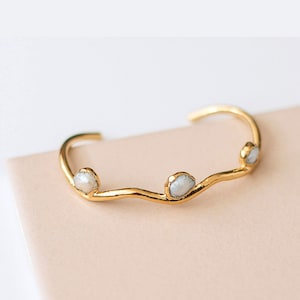 pearl cuff bracelet, wavy thin bangle, unique wedding bracelet, june birthday gift for mom, freshwater pearl gold jewelry, june birthstone