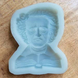 Molde de silicona para galletas de Edgar Allan Poe imagen 4