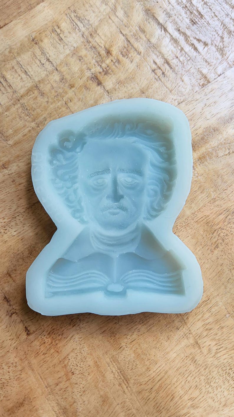 Molde de silicona para galletas de Edgar Allan Poe imagen 4