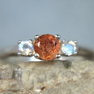 SUNSTONE & MOONSTONE - Mesmerizing Celestial Sunstone with Rainbow Moonstone Accents .925 Sterling Silver Ring!