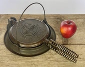 Griswold American 8 Cast Iron Waffle Iron Matching Bailed Handle Low Base - Fully Restored, Cleaned and Seasoned