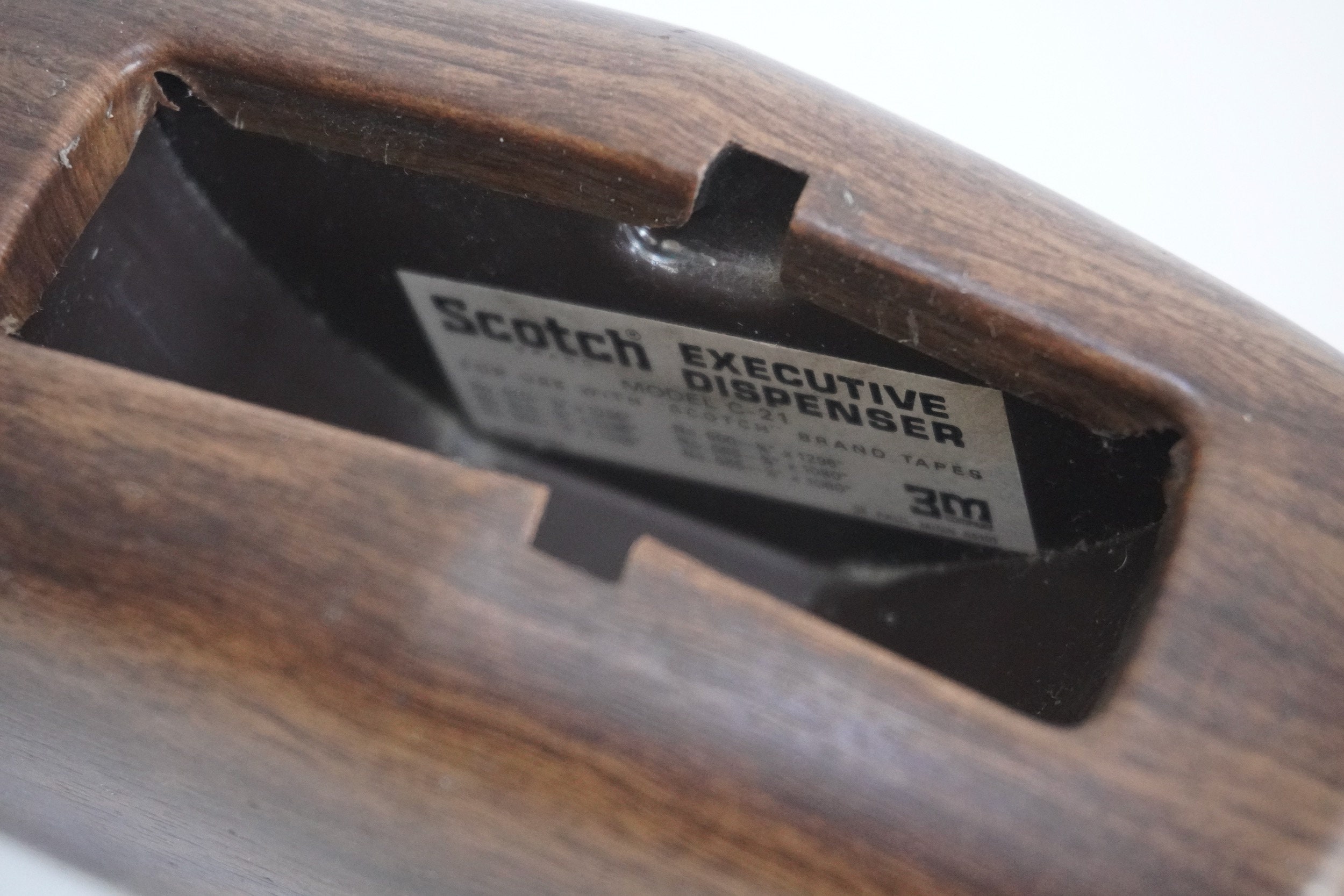 Scotch EXECUTIVE Tape Dispenser With Faux Wood Grain Heavy Duty Whale