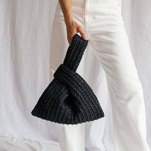 Raffia Knot Bag in Black, Crochet Raffia Handbag, Summer Wrist Bag, Minimal Straw Bag, Handcrafted Pouch Purse — The Raffia Knot Bag