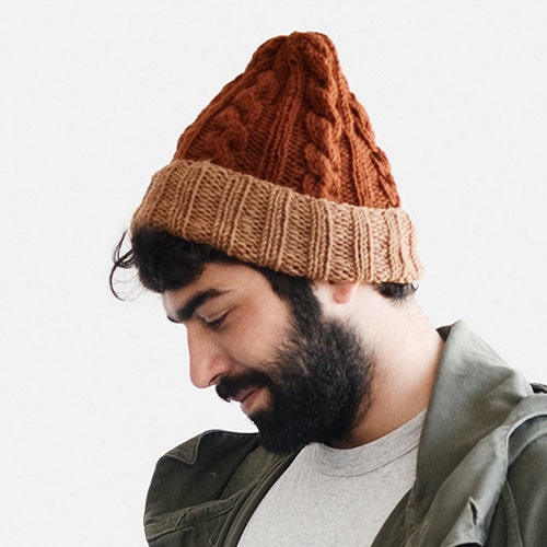customize beanie with pom