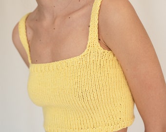 Square Neck Crop Top, Minimal Knit Top, Knit Bralette Top, Cropped Yoga  Top, Hand Knit, Square Neckline, Sports Knit Bra, Fitted Cotton Top 