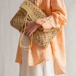 Raffia Net Bag in Tan, Crochet Raffia Tote, Summer Tote Bag, Straw Mesh Bag, Handcrafted Tote, Net Shoulder Bag The Raffia Net Bag Natural