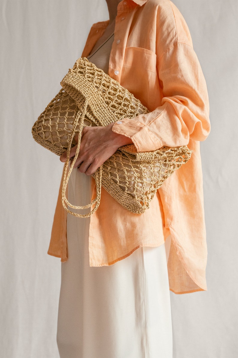 Raffia Net Bag in Tan, Crochet Raffia Tote, Summer Tote Bag, Straw Mesh Bag, Handcrafted Tote, Net Shoulder Bag The Raffia Net Bag Natural