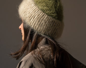 Berretto in mohair grosso, cappello lavorato a maglia invernale da donna, cappello a maglia verde a blocchi di colore, berretto in mohair soffice, maglia morbida - Il berretto in mohair spazzolato