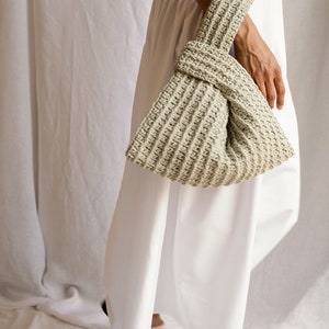 Raffia Knot Bag in Pearl, Crochet Raffia Handbag, Summer Wrist Bag, Minimal Straw Bag, Handcrafted Pouch Purse The Raffia Knot Bag image 3