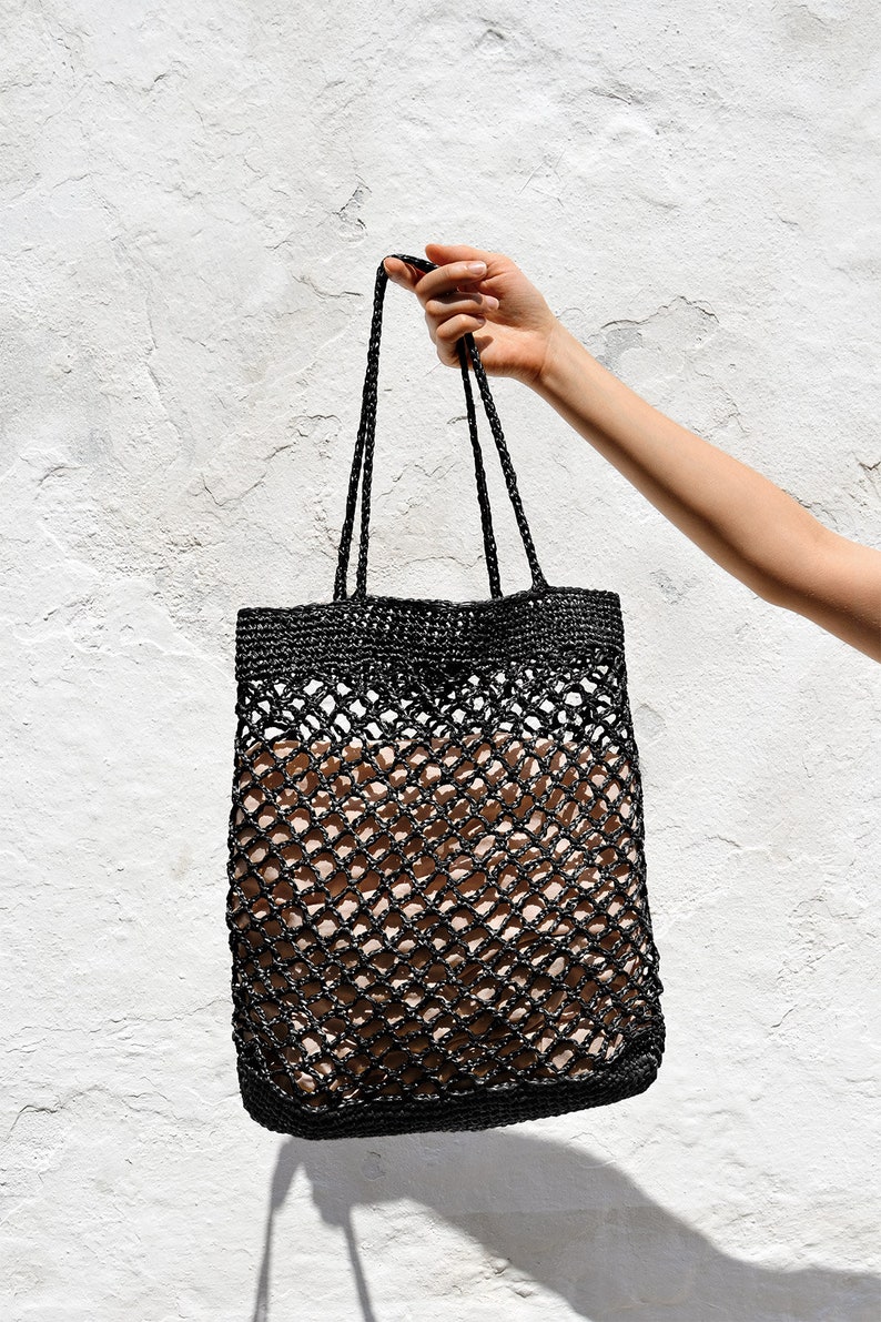 Raffia Net Bag in Tan, Crochet Raffia Tote, Summer Tote Bag, Straw Mesh Bag, Handcrafted Tote, Net Shoulder Bag The Raffia Net Bag Black