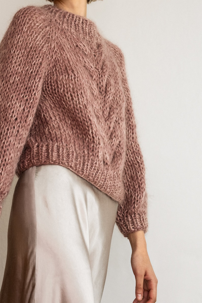 Chunky Braid Sweater Hand Knit Mohair Cropped Pullover, Luxurious Oversized Cable Knit Sweater, Mockneck & Bubble Sleeves, Boxy Fit Raglan zdjęcie 5