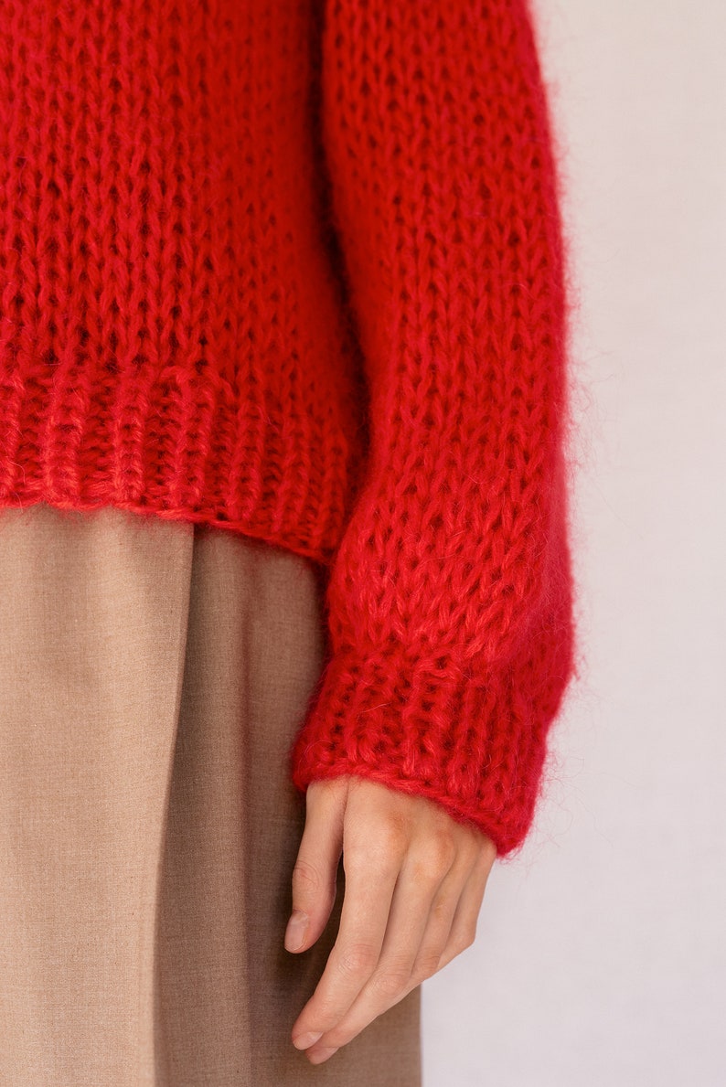 Relaxed Mohair Sweater in Lava, Hand Knit Pullover, Chunky Mohair Jumper, Oversized Knitted Sweater in Kid Mohair, Red Mockneck, Loose Fit imagem 5