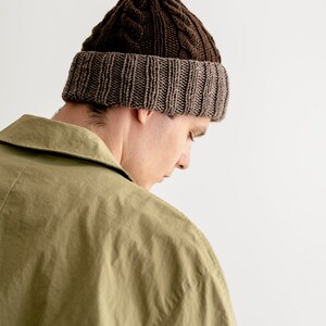 Bonnet pour homme personnalisé, bonnet de bloc de couleur, chapeau en tricot pour homme, chapeau personnalisable, cadeau pour lui, bonnet bicolore, chapeau dhiver pour homme image 9
