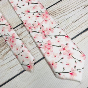 Cherry Blossom necktie, skinny tie, sakura necktie, cherry blossom necktie, cherry blossom wedding, japaneese cherry blossom