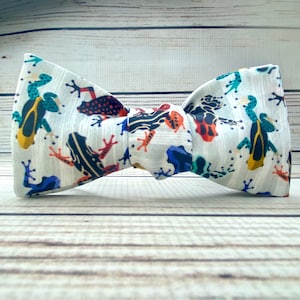 Poison Dart Frog bowtie, Colorful frog bow tie, Biology teacher gift, frog gift, Frog bowtie, Batrachology bowtie, Colorful frogs bowtie