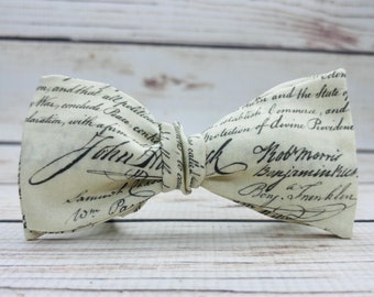 Unabhängigkeitserklärung Fliege, Historische Fliege,