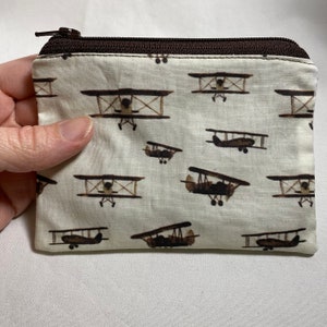 Bolsa con cremallera para avión, bolso para piloto, monedero de vuelo, regalo de biplano, billetera para tarjetas de avión vintage, regalo de vuelo, marrón crema