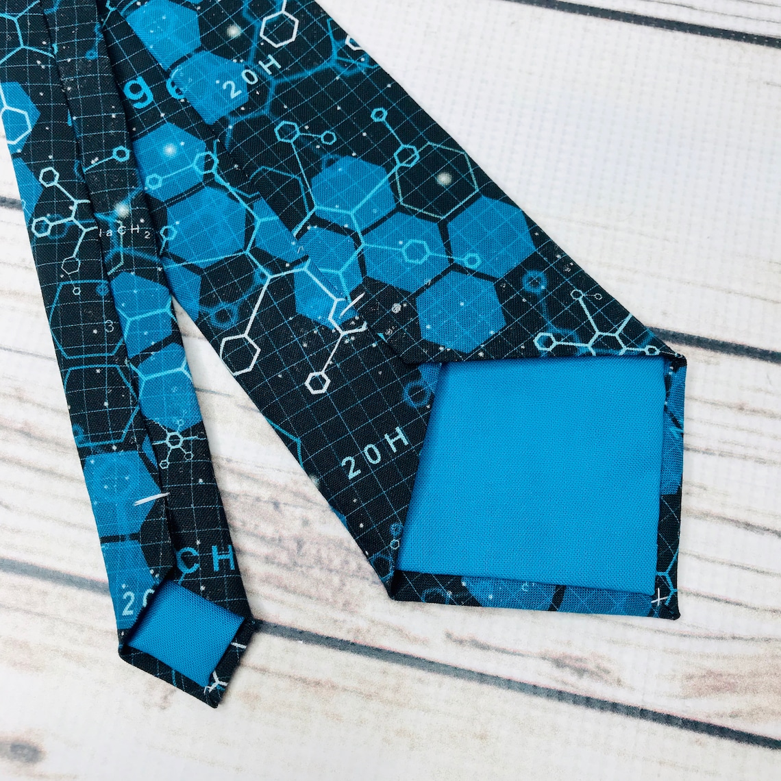 chemistry tie