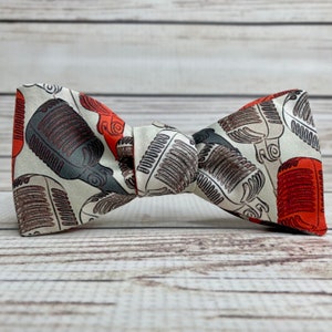 Microphone bowtie, talk radio bowtie, accessory, MC gift, music bowtie, announcer bowtie, recording studio, Talk radio gift