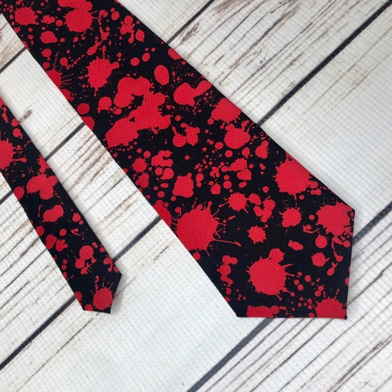 Blood Spatter tie, Horror movies tie, zombie tie, blood splatter tie, serial killer tie, bloody tie, grindhouse, halloween tie