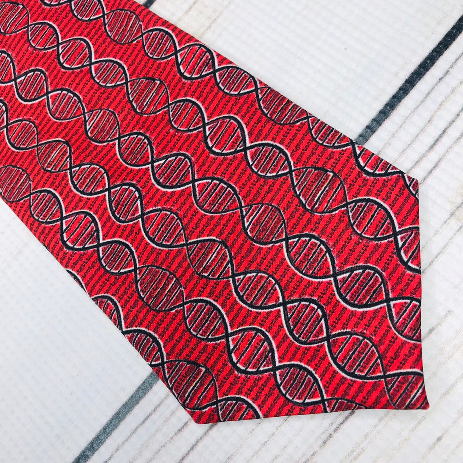 sequence tie