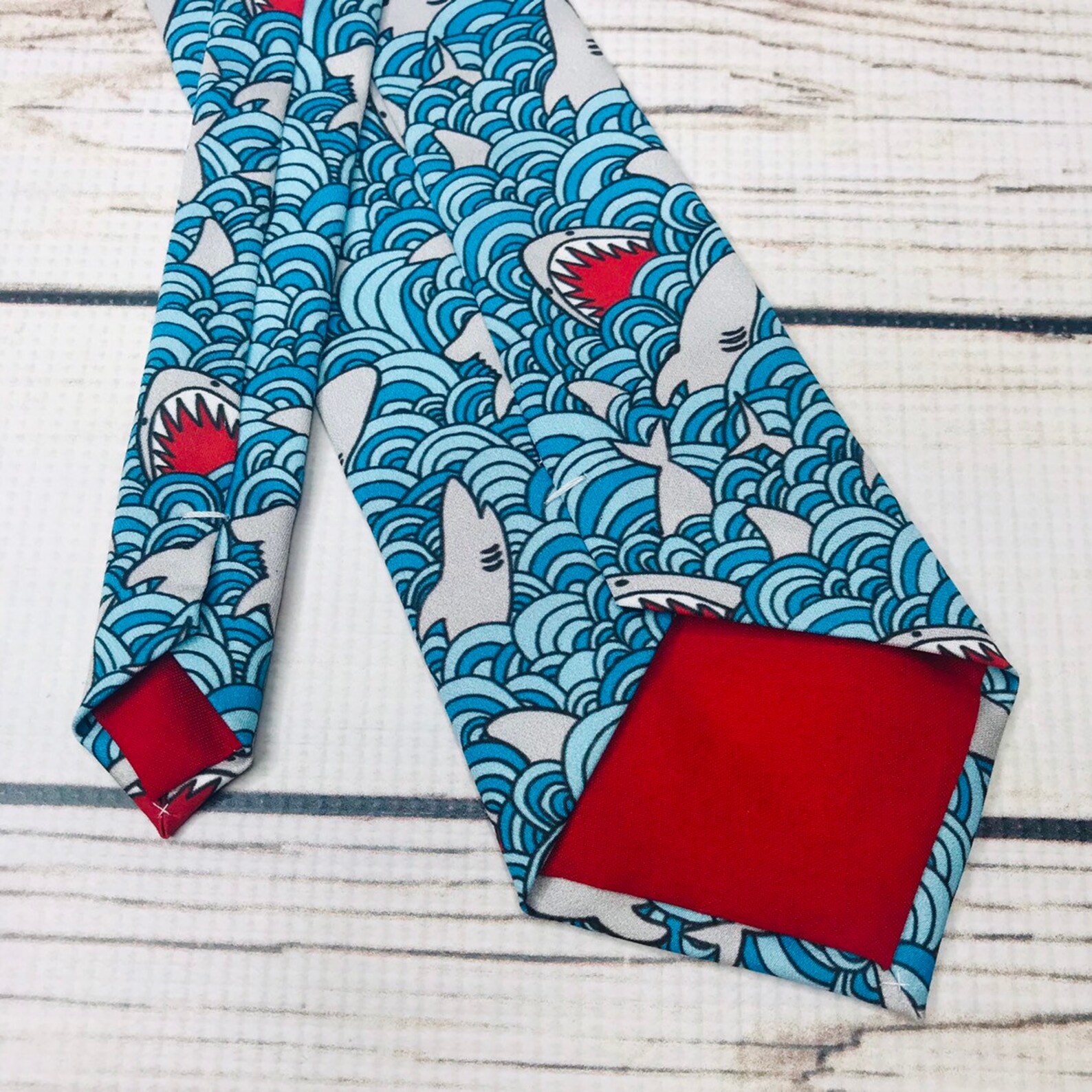 mens shark tie