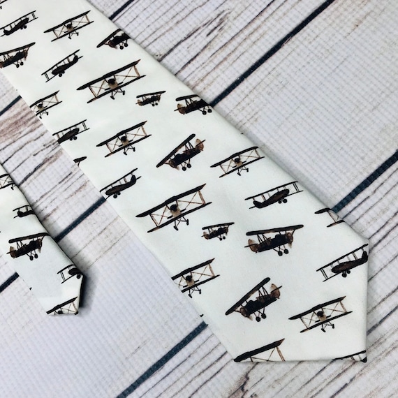 airline pilot tie