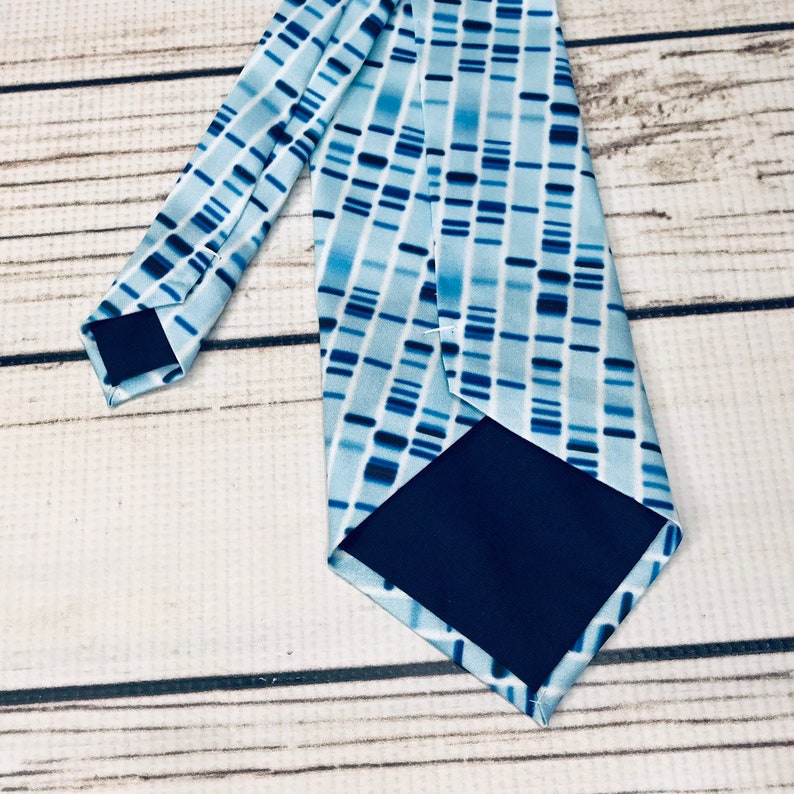 Electrophoresis tie, DNA tie, chemistry tie, molecules tie, RNA tie, science tie, teacher gift, gel electrophoresis, dna ladder, laboratory image 5