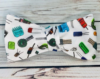 Circuit bowtie, electrical engineer bowtie, graduation gift, electrical components bowtie, resistors op amps capacitors tran components