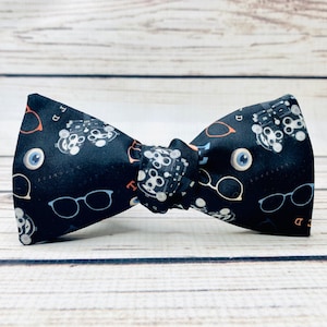 Optometrist bowtie, Eye doctor gift, Eye chart bow tie, eye specialist accessory, Optometry gift, eye glasses bowtie, black bowtie