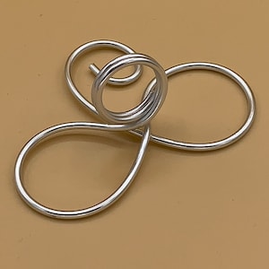Wire Place Card Holders / Photo Holder in an Infinity Ribbon Style - Any Quantity