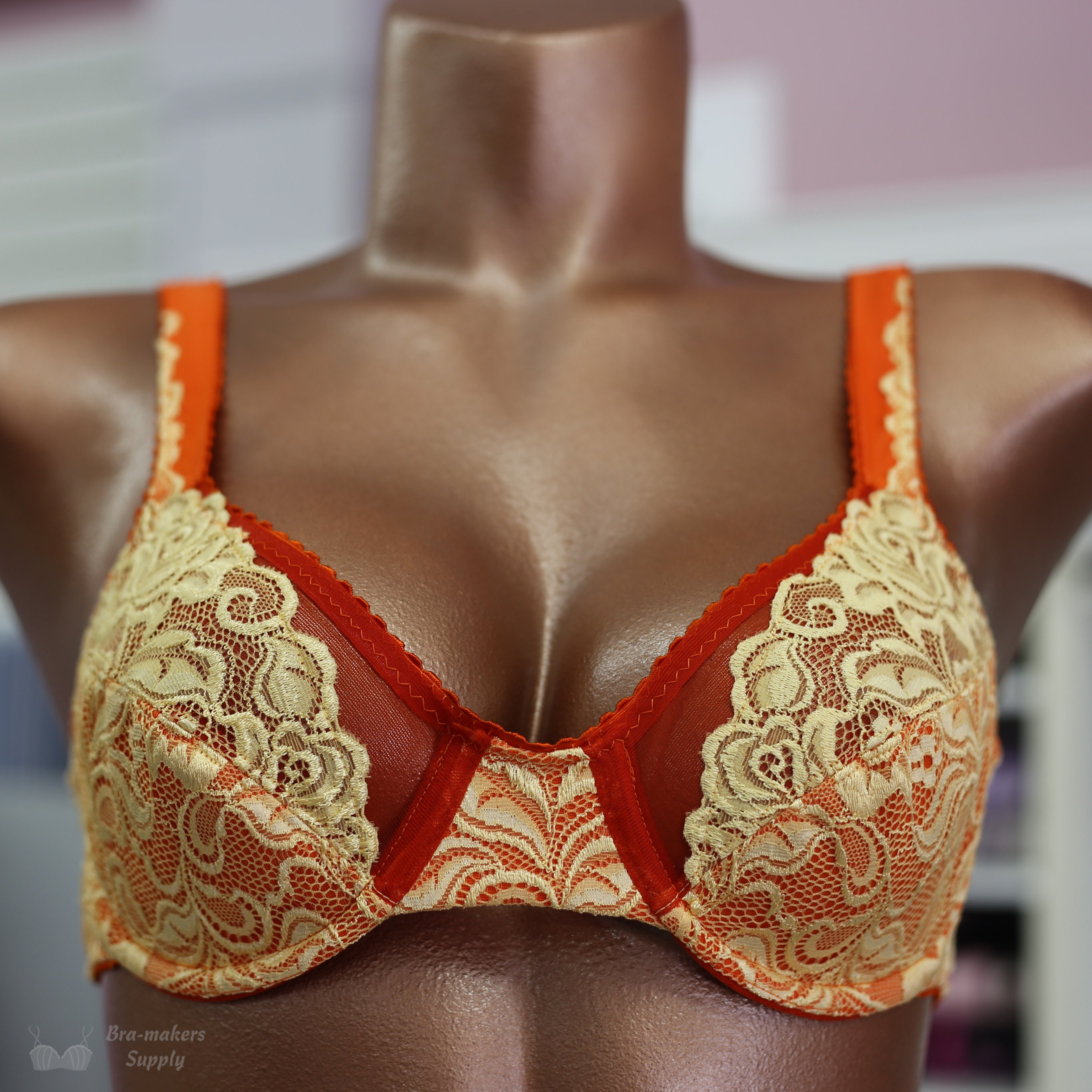 LINDA Underwired Bra Pattern With Partial Band Pin up Girls