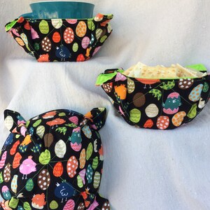 Artsy Eggs & Chicks Food Bowl Cozy/ Microwave