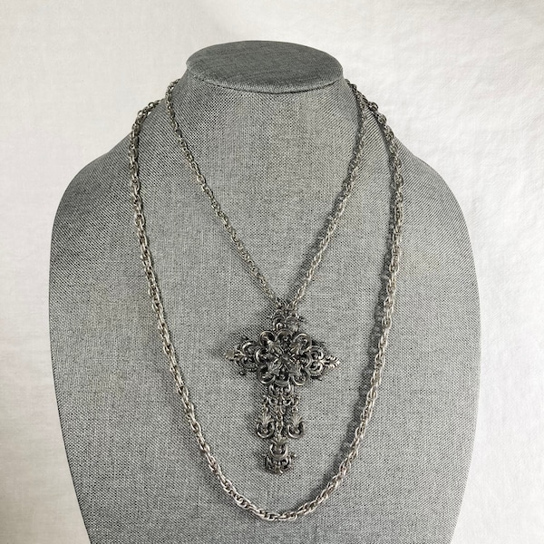 Vintage Florenza Cross pendant necklace Signed designer silver gothic