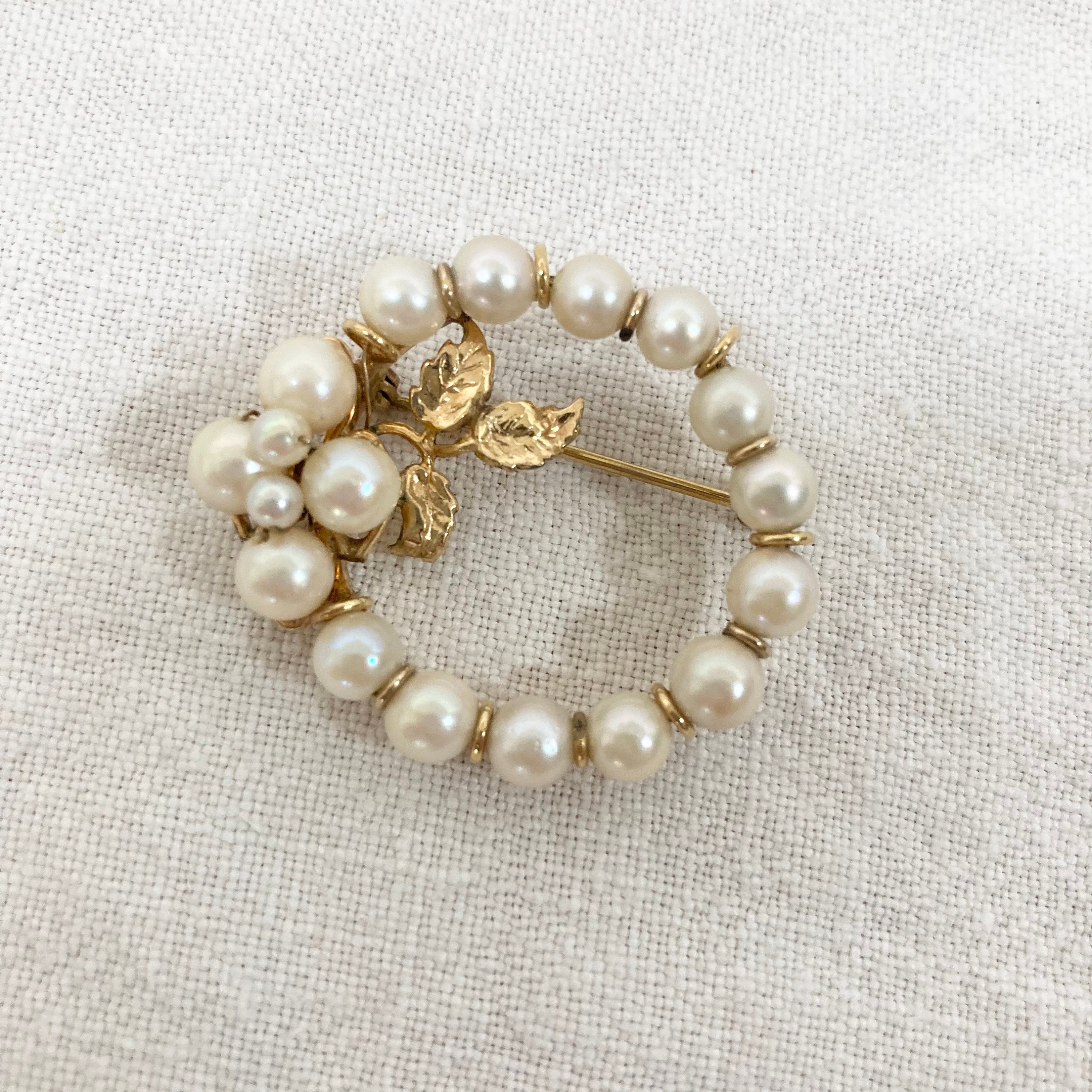 Pearl Circle Brooch - Etsy
