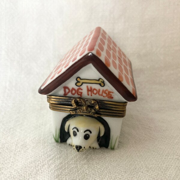 Limoges Trinket Box, La Gloriette Funny Pet Doghouse Peint Main France