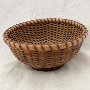 Signed Nantucket Lightship Basket, Handmade F G, 1989, 6.5&quot; diameter