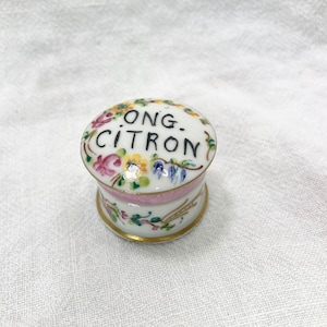 Antique Porcelain Limoges Style Trinket Box, Round Hand Painted,  Gold Gilt Peint Main