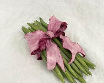 Katherine Houston KHO Porcelain Green Beans w/ Pink Ribbon Signed 1993