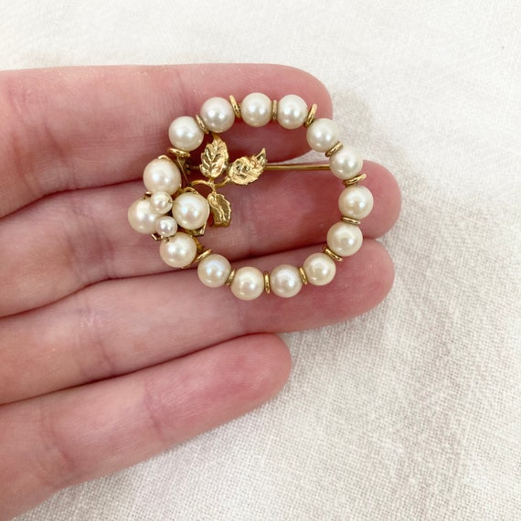 Gold Fill Pin, Faux Pearl Circle Vintage Costume … - image 2