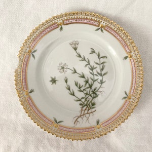 AS IS Flora Danica 5.5&quot; bread and butter plate, Royal Copenhagen of Denmark, Stellaria Plant, Botanical China