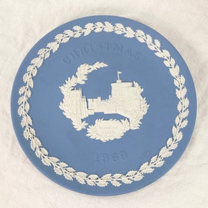 Windsor Castle Christmas 1969 Blue Wedgwood Jasperware Plate,