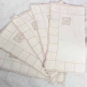 Juego de 4 servilletas de cóctel de lino Marghab con caja, monograma JMR bordado a mano