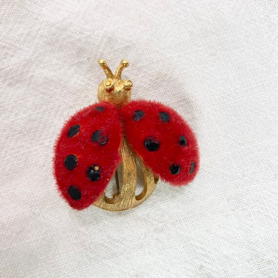 Florenza Trembler Ladybug Brooch Vintage Gold Red Flocked