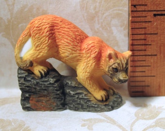 Grandes felinos Puma Leão da montanha Pequenos animais de zoológico Francês Feve Feves Estatuetas Casa de bonecas Miniaturas chita AA50