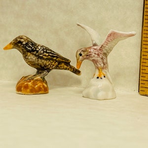 2 Hand Painted BIRDS Bird Seagull Gull Tern Vintage French Feve Feves Porcelain Figurine Dollhouse Miniatures  TT63