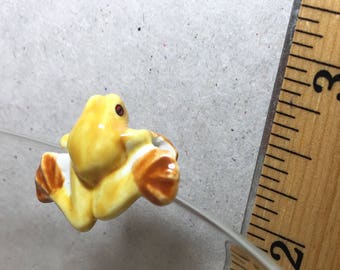 Yellow Poison Dart TREE FROG Toad - Cup Rim Hanger -  French Feve Feves Porcelain Figurines King Cake Baby Dollhouse Miniatures Mini  A7
