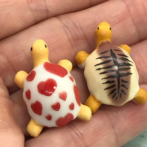 2 TURTLE Tortoise Turtles Tortoises Hand Painted Porcelain Marine Animals reptile  - French Feve Feves Dollhouse Terrarium S100